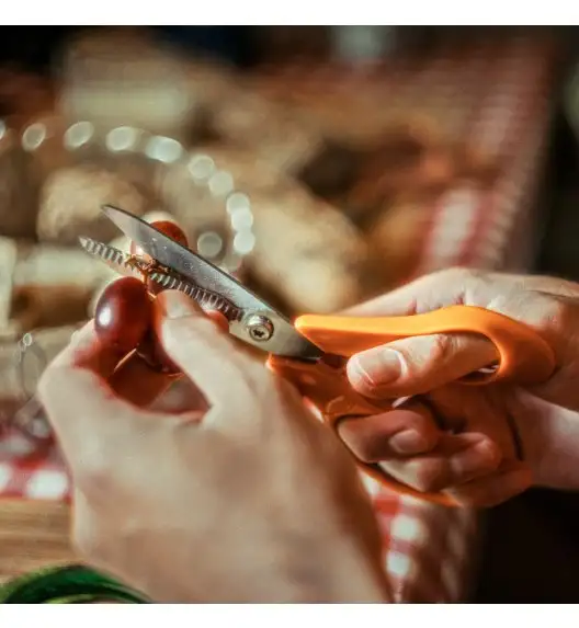 FISKARS CLASSIC Nożyczki kuchenne 18 cm ząbkowane ostrze / stal nierdzewna (6 generacja)