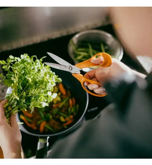 FISKARS CLASSIC Nożyczki kuchenne 18 cm ząbkowane ostrze / stal nierdzewna (6 generacja)