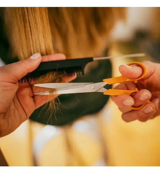 FISKARS CLASSIC Nożyczki fryzjerskie 17 cm / stal nierdzewna (6 generacja)