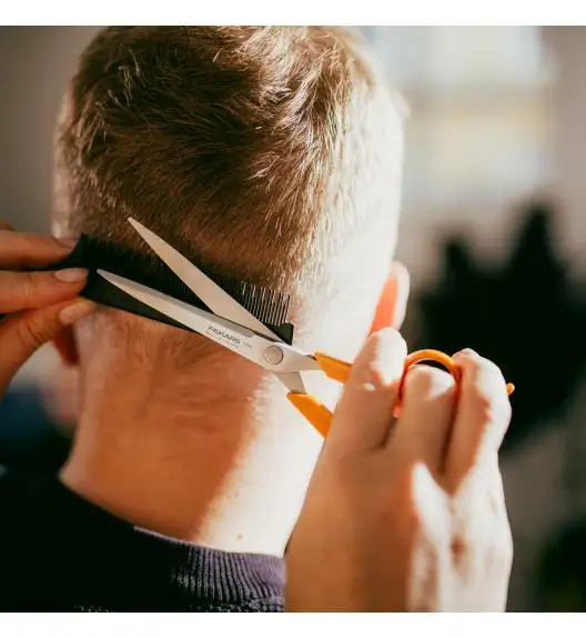 FISKARS CLASSIC Nożyczki fryzjerskie 17 cm / stal nierdzewna (6 generacja)