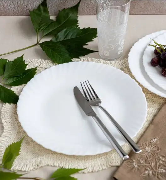 LUMINARC FESTON Talerz płytki 23 cm biały / szkło hartowane