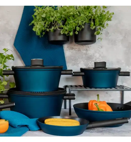 AMBITION | AZZURRO GARNEK 20 CM 2,3 L POKRYWKA INDUKCJA