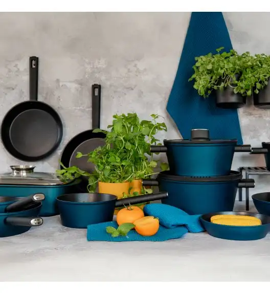 AMBITION | AZZURRO GARNEK 28 CM 6 L POKRYWKA INDUKCJA