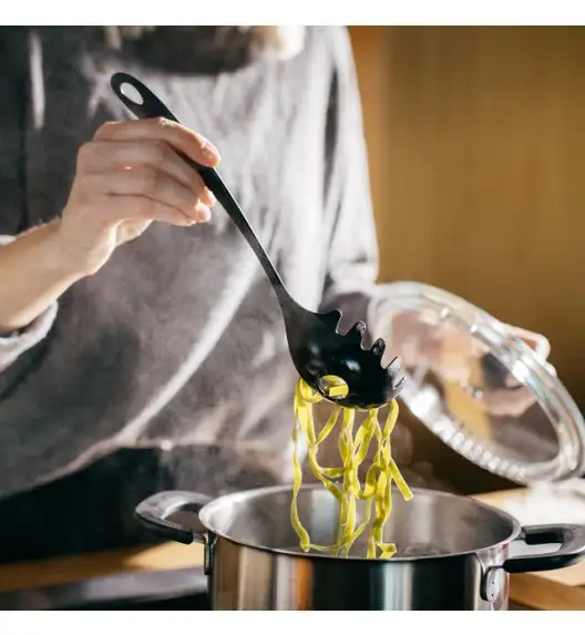 FISKARS ESSENTIAL 1065593 Łyżka do makaronu 28,5 cm / tworzywo sztuczne