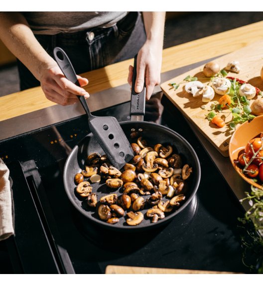 FISKARS ESSENTIAL Komplet 5 przyborów kuchennych / tworzywo sztuczne