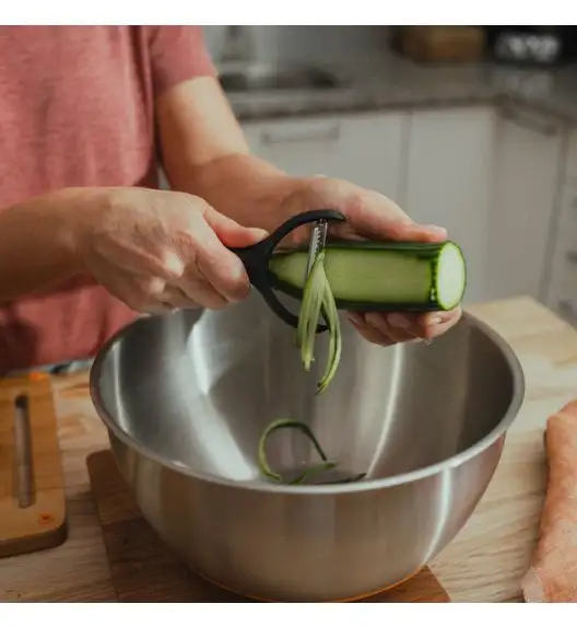 FISKARS FUNCTIONAL FORM 1079909 Obierak do warzyw Julienne / stal nierdzewna 