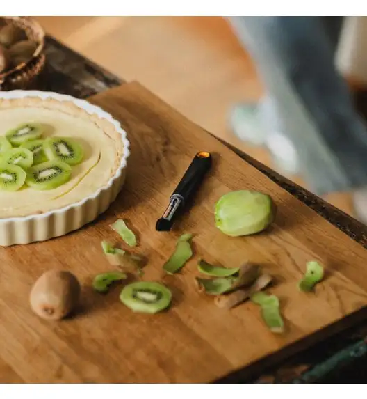 FISKARS FUNCTIONAL FORM 1079961 Obieraczka do owoców z ruchomym ostrzem / stal nierdzewna 