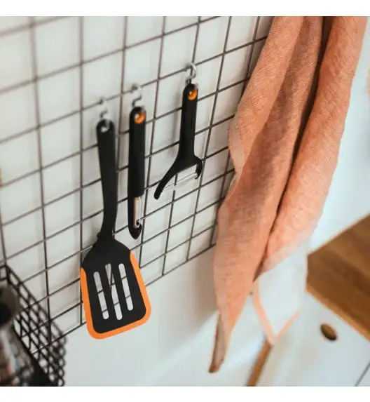 FISKARS FUNCTIONAL FORM 1079964 Szpatuła do przewracania 29,5 cm / tworzywo sztuczne