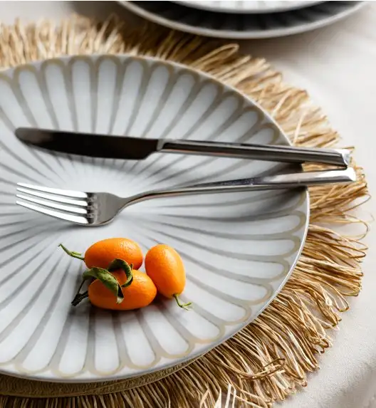 LUBIANA BOSS KERAJET | 708 KJ | Serwis obiadowy 24/72 elementy | 9228 ROZETA