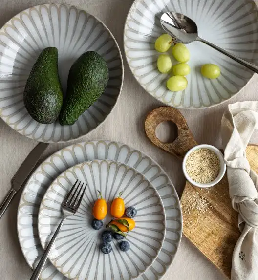 LUBIANA BOSS KERAJET | 708 KJ | Serwis obiadowy 24/72 elementy | 9228 ROZETA