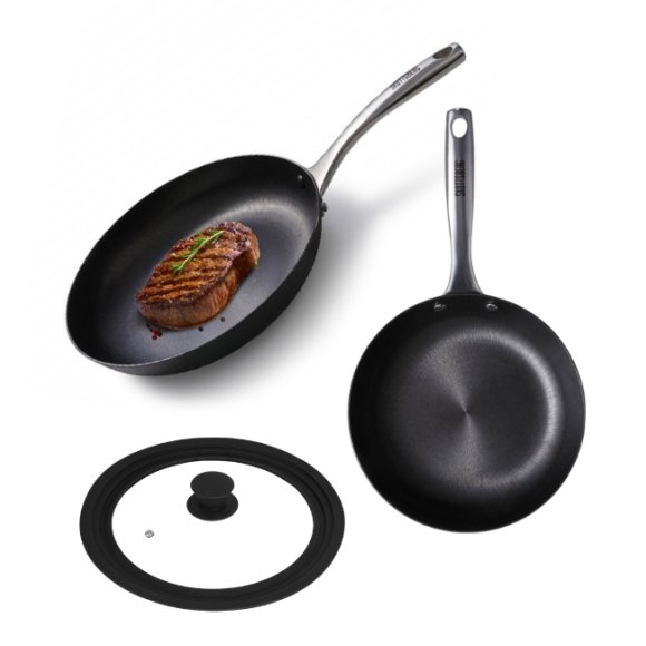 SKOTTSBERG | CAST IRON | Zestaw 2 patelnie 24, 28 cm ŻELIWNE + Pokrywka uniwersalna z silikonowym rantem Tadar