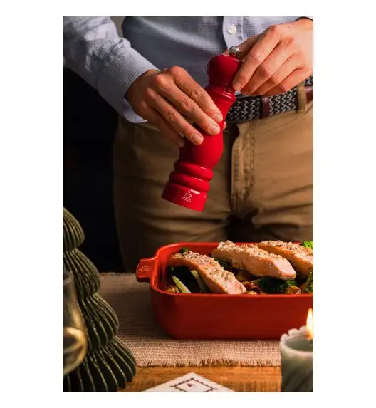 PEUGEOT PARIS Młynek do soli 22 cm Red Passion u-select