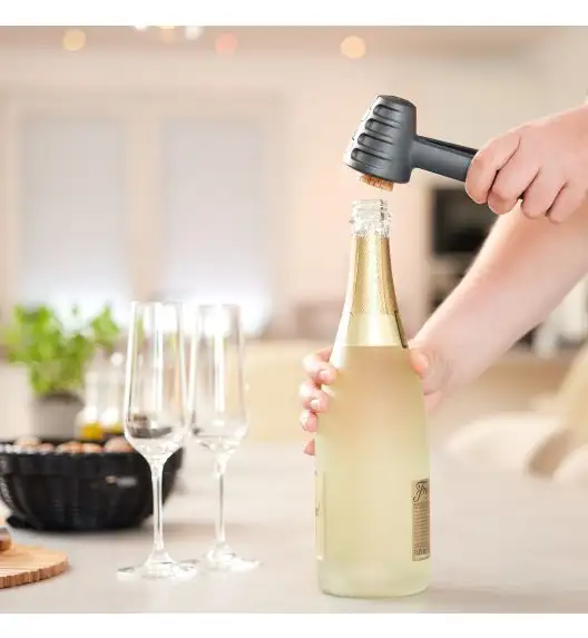 WESTMARK Dziadek do orzechów i szczypce do korków 2w1 / czarny