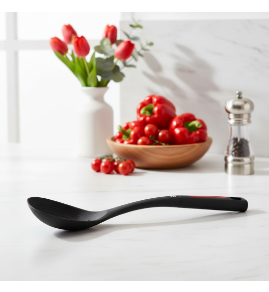 ZWIEGER RED LINE Łyżka z miarką / tworzywo sztuczne