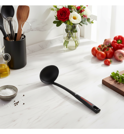 ZWIEGER RED LINE Chochla / tworzywo sztuczne