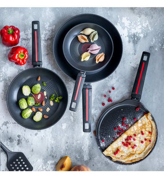ZWIEGER RED LINE Komplet patelni 20, 24, 28 cm + patelnia do naleśników 24 cm / powłoka nieprzywierająca TitanEX
