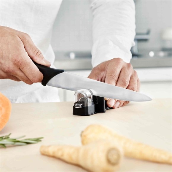 FISKARS CONTROL+ Zestaw 3 noży kuchennych COOK'S SET + Ostrzałka ceramiczna Essential Roll-Sharp / japońska stal nierdzewna
