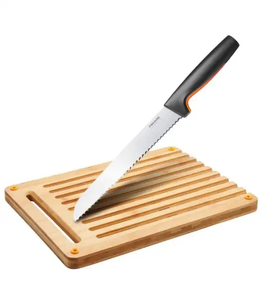 FISKARS FUNCTIONAL FORM 1057556+1057551 Komplet 4 noży kuchennych + deska do krojenia 35x25 cm w pudełku