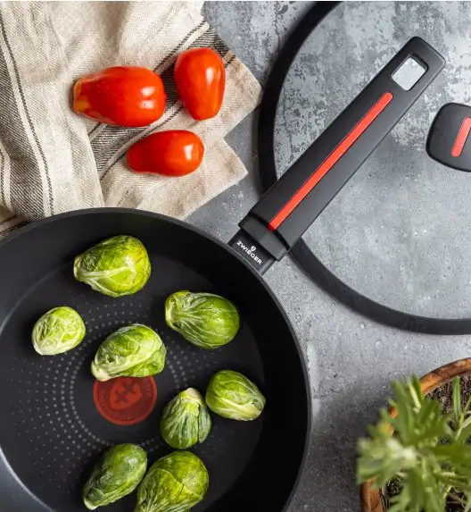ZWIEGER RED LINE Patelnia głęboka z pokrywką 28 cm / powłoka nieprzywierająca TitanEX