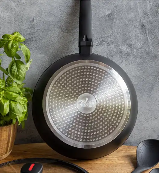 ZWIEGER RED LINE Patelnia głęboka z pokrywką 28 cm / powłoka nieprzywierająca TitanEX
