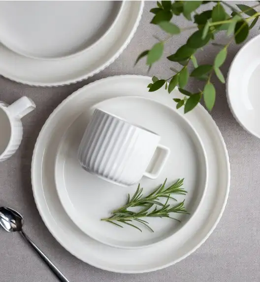 KAIA HOME Ceramiczny zestaw obiadowo kawowy 32 el / 6 os biały ryflowany