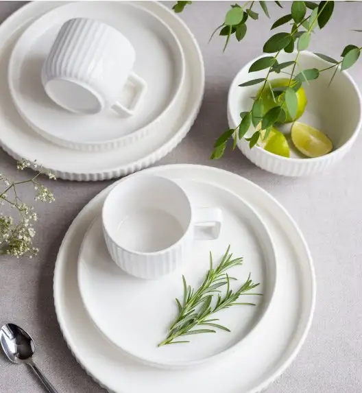 KAIA HOME Ceramiczny zestaw obiadowo kawowy 32 el / 6 os biały ryflowany