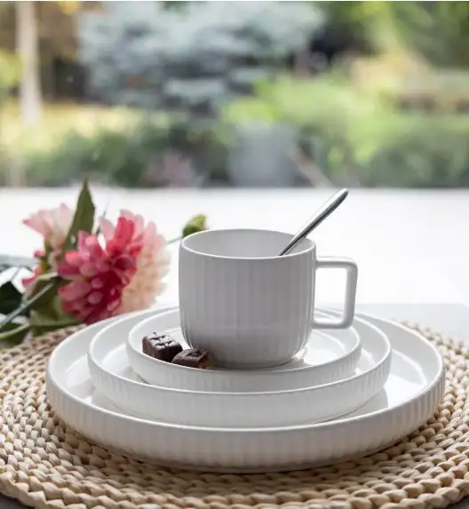KAIA HOME Ceramiczny zestaw obiadowo kawowy 32 el / 6 os biały ryflowany