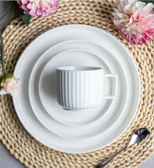 KAIA HOME Ceramiczny zestaw obiadowo kawowy 32 el / 6 os biały ryflowany