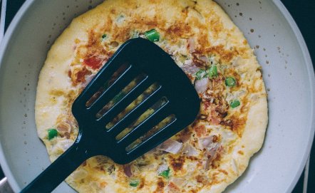 Jaka patelnia nadaje się do omletów?