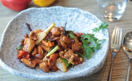 Ananasowy kurczak w słodko-kwaśnym sosie