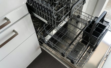 Czy garnki granitowe można myć w zmywarce?